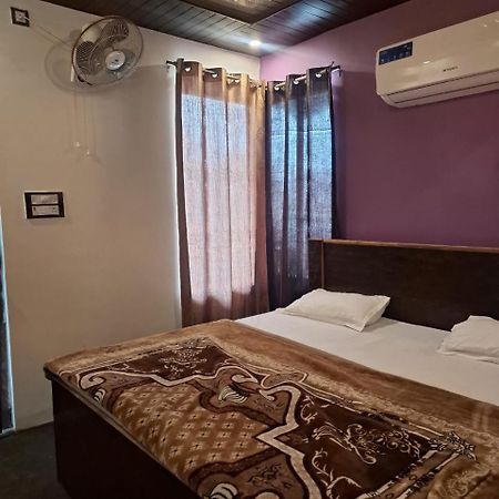 Privyrooms Gorakhpur Exterior photo